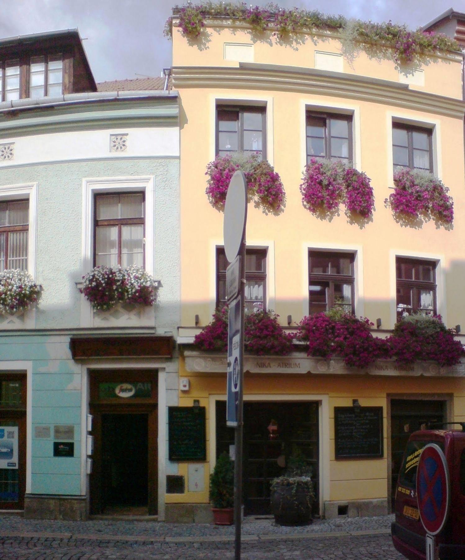 Hotel Atrium Jihlava Bagian luar foto